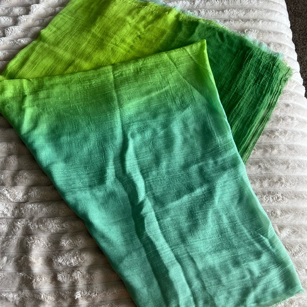 Vince Camaro ombré Green oversized scarf